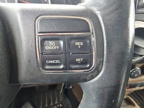 Used 2011 Jeep Wrangler Unlimited Sahara w/ Connectivity Group image 12