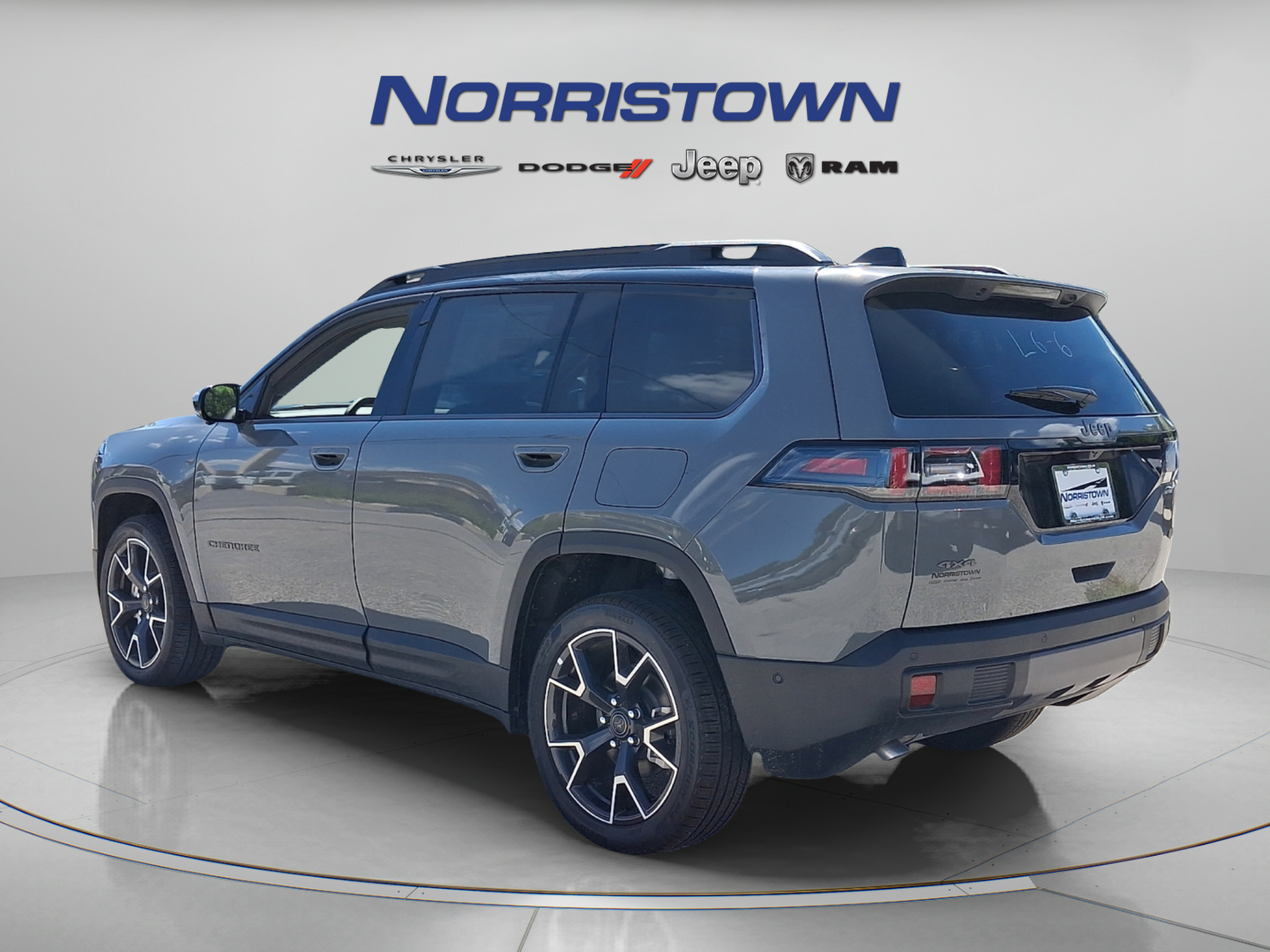 New 2026 Jeep Cherokee Overland w/ Advanced Pro Tech Group AWD/4WD image 3