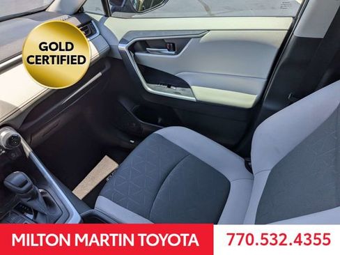 Certified 2025 Toyota RAV4 XLE w/ Convenience Package FWD image 17