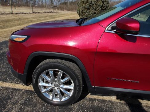Used 2014 Jeep Cherokee Limited image 29