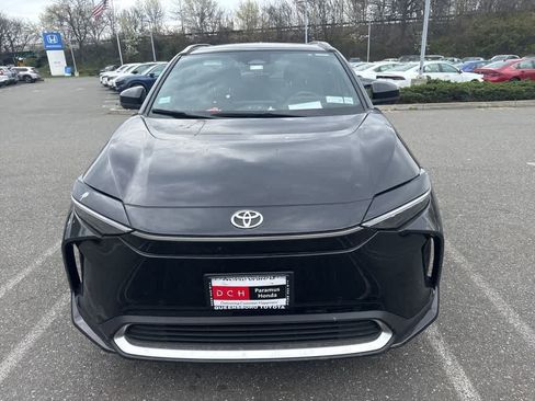Used 2023 Toyota bZ4X Limited image 7