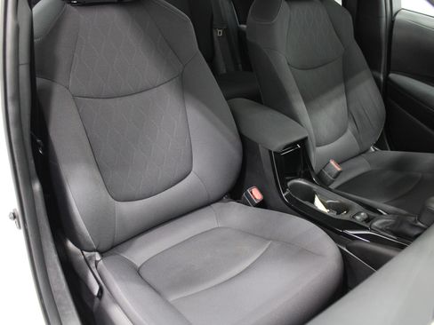 Used 2021 Toyota Corolla LE FWD image 27