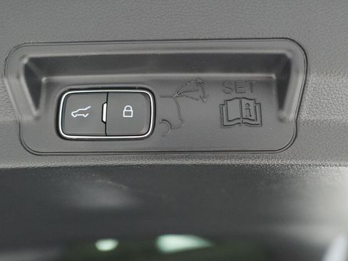 Used 2025 Ford Explorer ST-Line w/ Premium Package RWD image 33