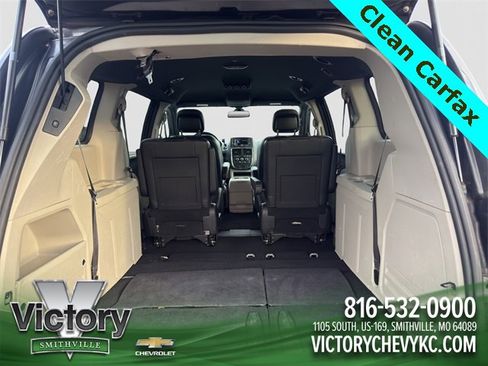 Used 2019 Dodge Grand Caravan SXT image 19