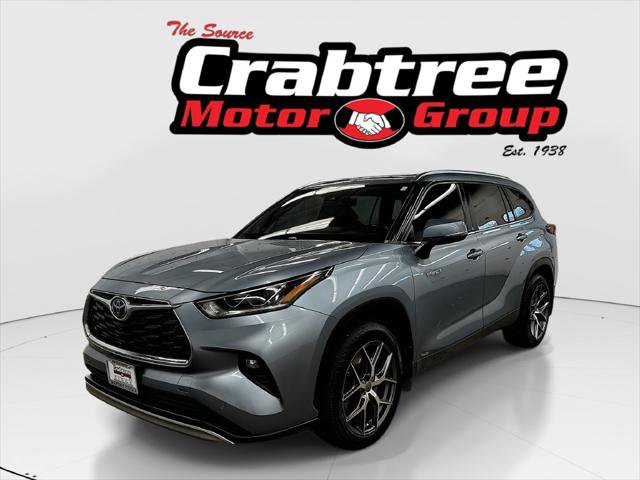 Certified 2021 Toyota Highlander Platinum AWD/4WD image 1