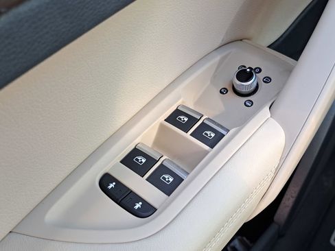 Used 2020 Audi Q5 2.0T Premium Plus w/ Premium Plus Package image 18