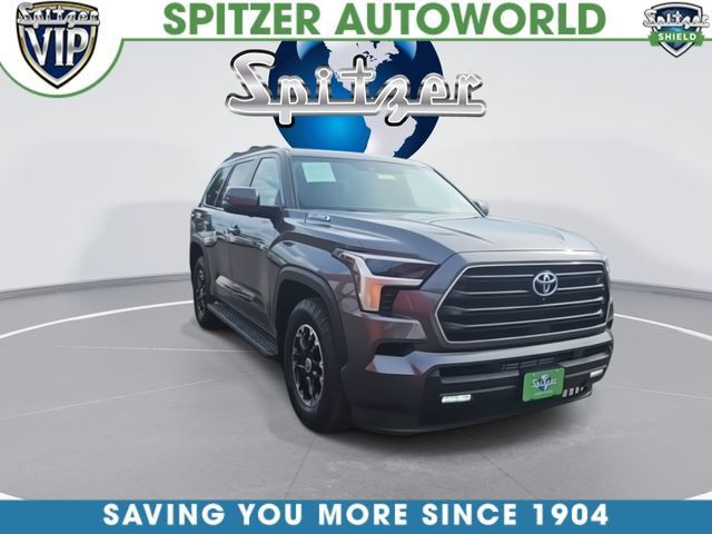 Used 2024 Toyota Sequoia SR5 w/ TRD Off-Road Package AWD/4WD image 7