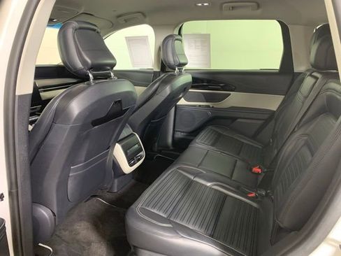 Used 2024 Lincoln Nautilus Reserve image 26