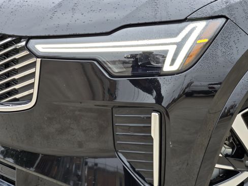 New 2025 Volvo XC90 T8 Core w/ Protection Package image 10