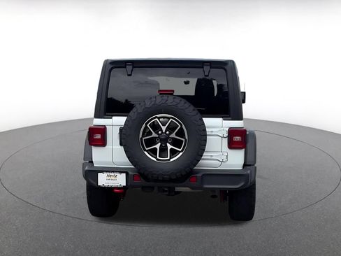 Used 2025 Jeep Wrangler Unlimited Rubicon AWD/4WD image 10