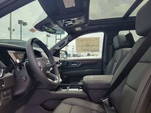 New 2026 GMC Yukon Denali w/ Advanced Technology Package RWD image 12