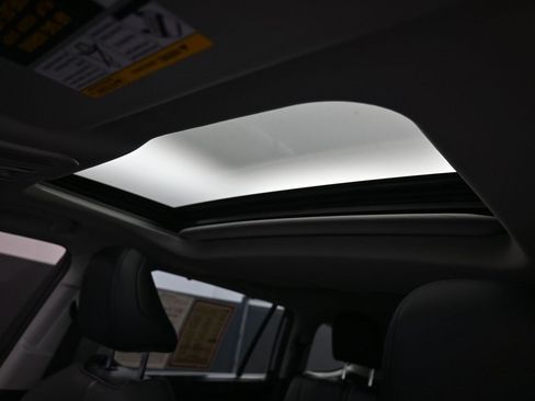 Certified 2021 Toyota Highlander XLE image 26