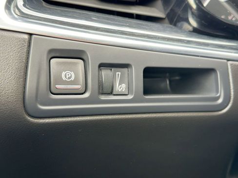 Certified 2024 Cadillac XT5 Premium Luxury image 16