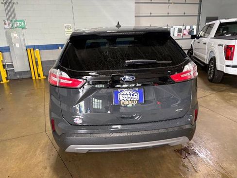 Certified 2021 Ford Edge SEL w/ Convenience Package AWD/4WD image 3