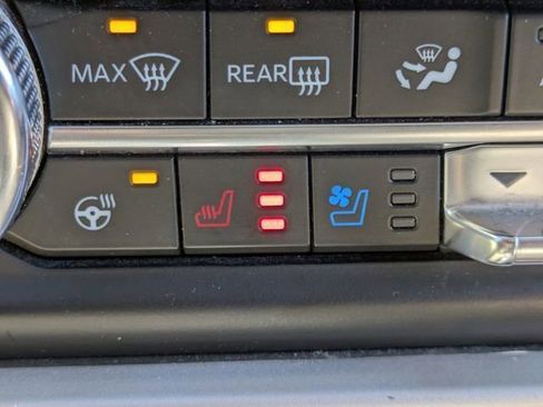 Used 2023 Ford Expedition Max Limited image 5