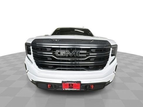 Used 2024 GMC Sierra 1500 AT4 w/ Technology Package image 3