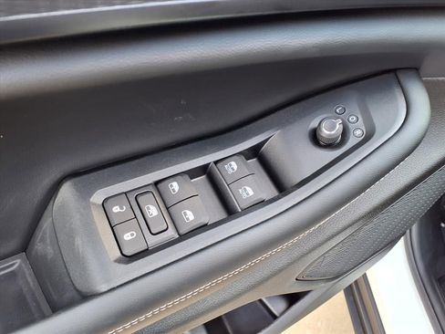 New 2025 Jeep Grand Cherokee Laredo X image 10