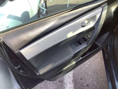 Used 2018 Toyota Corolla LE FWD image 20