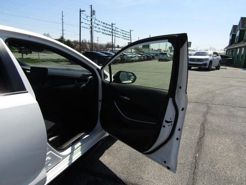 Used 2023 Toyota Corolla SE image 22