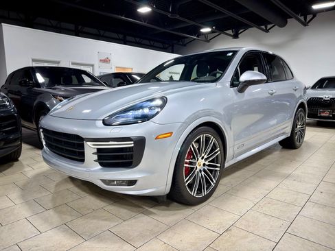 Used 2016 Porsche Cayenne GTS AWD/4WD image 11