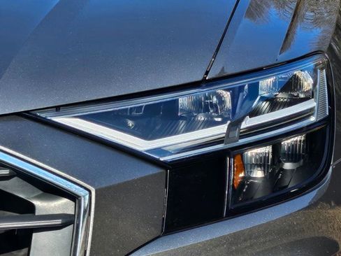 Used 2019 Audi Q8 Premium Plus w/ Premium Plus image 21