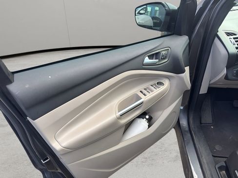 Used 2018 Ford Escape Titanium AWD/4WD image 7