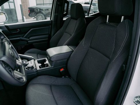 Used 2025 Toyota 4Runner 4WD image 16