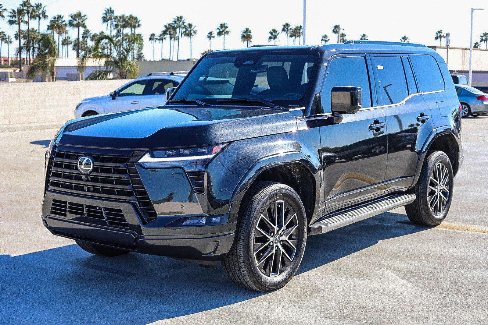 Used 2025 Lexus GX 550 w/ Cold Area Package AWD/4WD image 3