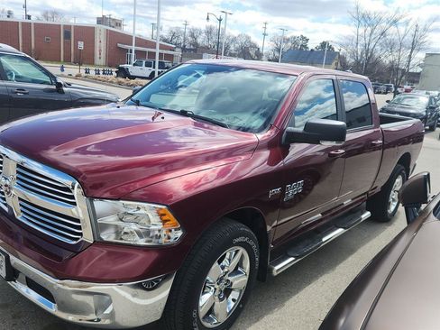 Used 2019 RAM 1500 Big Horn image 9