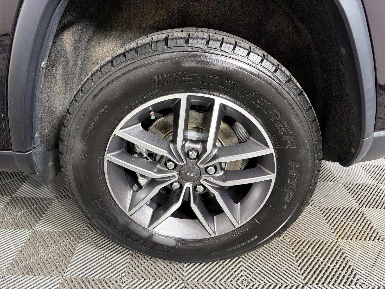 Used 2021 Jeep Grand Cherokee Limited RWD image 18