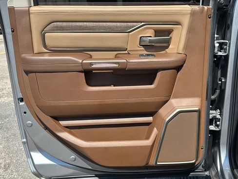 Used 2024 RAM 3500 Limited w/ Towing Technology Group image 13