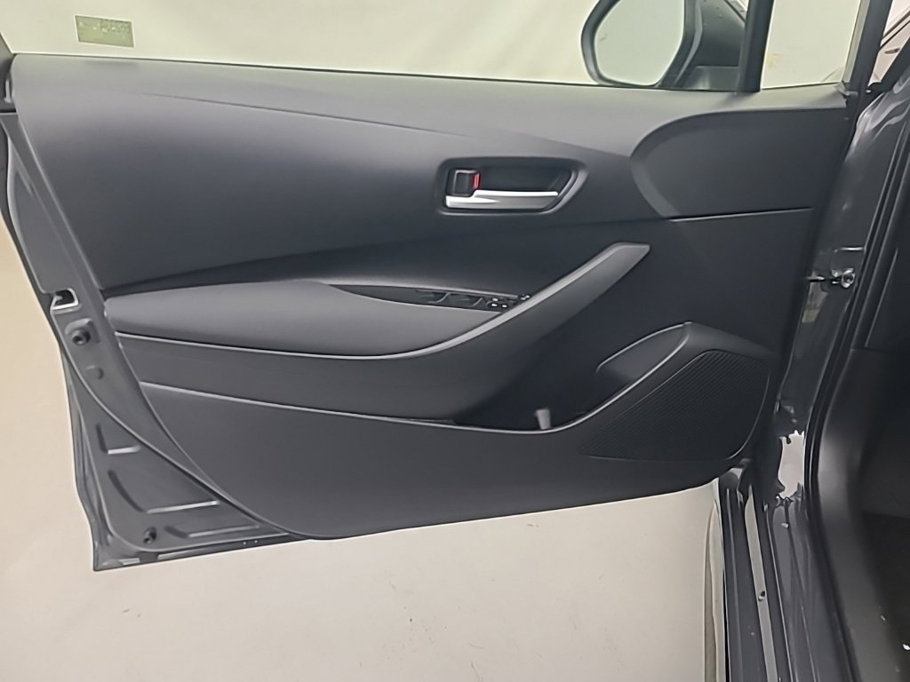 Used 2026 Toyota Corolla SE FWD image 23