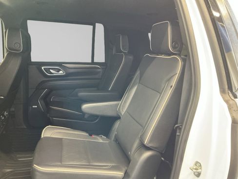 Used 2023 Chevrolet Suburban Premier image 13