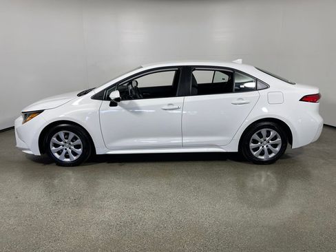 Used 2021 Toyota Corolla LE image 6