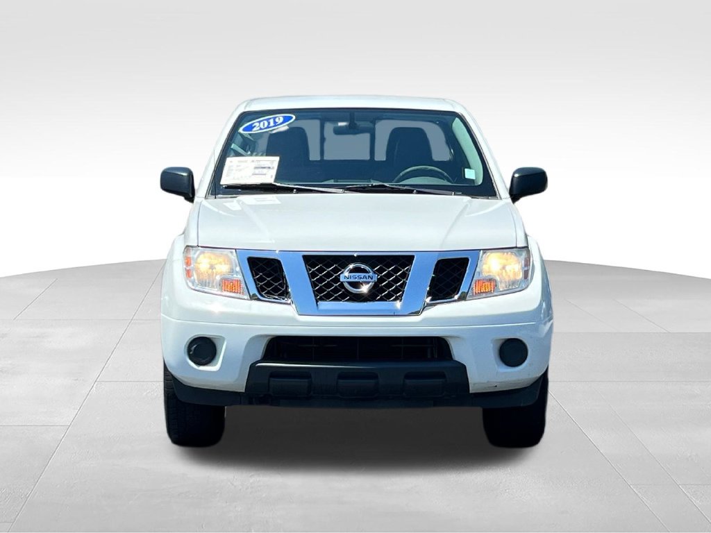 Used 2019 Nissan Frontier SV AWD/4WD image 2