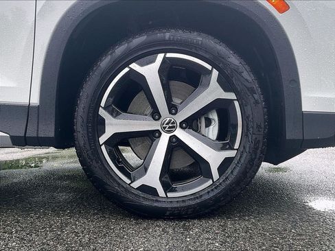 New 2026 Volkswagen Tiguan SE AWD/4WD image 7
