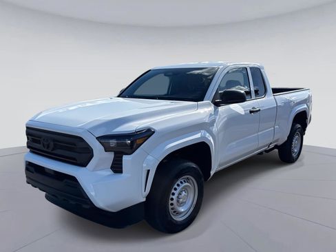 Used 2025 Toyota Tacoma SR image 8