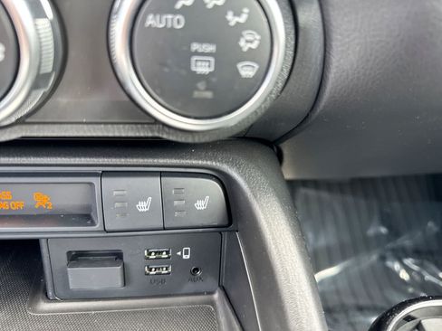 Used 2022 MAZDA MX-5 Miata RF Grand Touring RWD image 34