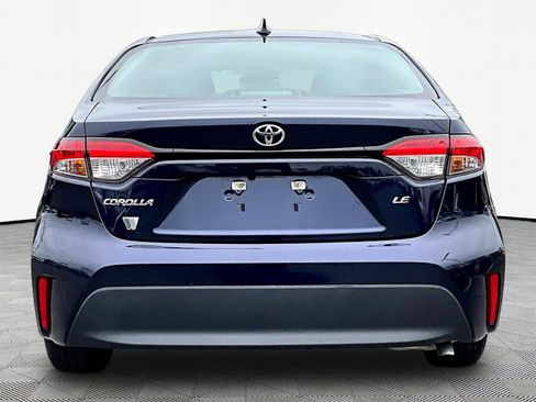 Used 2023 Toyota Corolla LE w/ Carpet Mat Package (TMS) FWD image 5