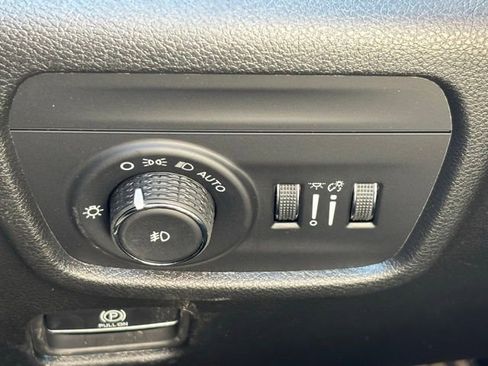 New 2026 Jeep Grand Cherokee Limited w/ Limited Altitude Package AWD/4WD image 32