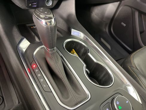 Used 2020 Chevrolet Traverse Premier image 33