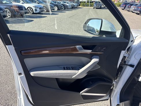Certified 2022 Audi Q5 2.0T Premium Plus image 5