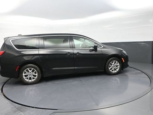 Used 2023 Chrysler Voyager LX FWD image 53
