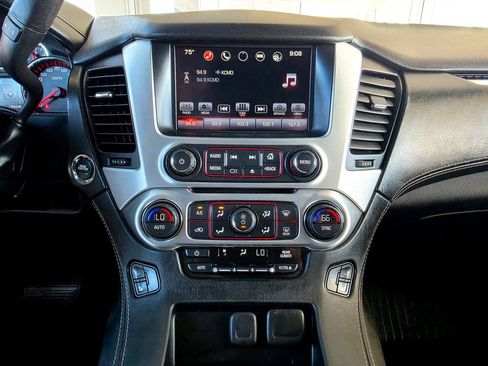 Used 2016 GMC Yukon SLT w/ Open Road Package AWD/4WD image 47