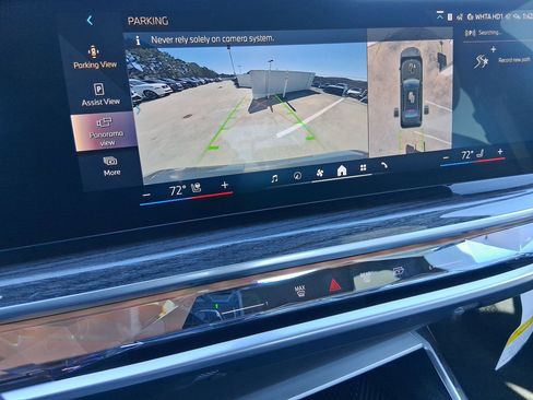 New 2026 BMW 750e xDrive image 25