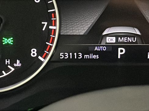 Used 2023 Nissan Pathfinder SL AWD/4WD image 10