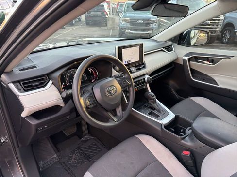 Used 2025 Toyota RAV4 XLE image 11