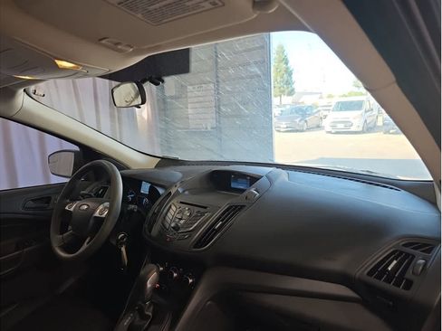 Used 2015 Ford Escape S image 12