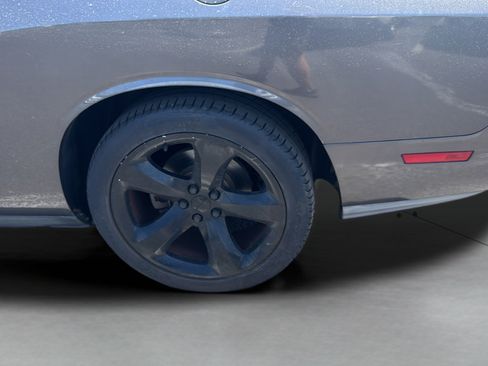 Used 2014 Dodge Challenger R/T Plus RWD image 37
