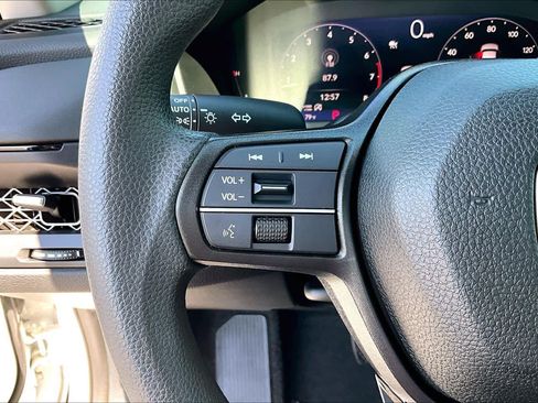 Used 2023 Honda Accord EX image 21